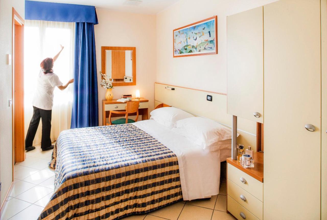 Hotel Candido Diano Marina Eksteriør billede